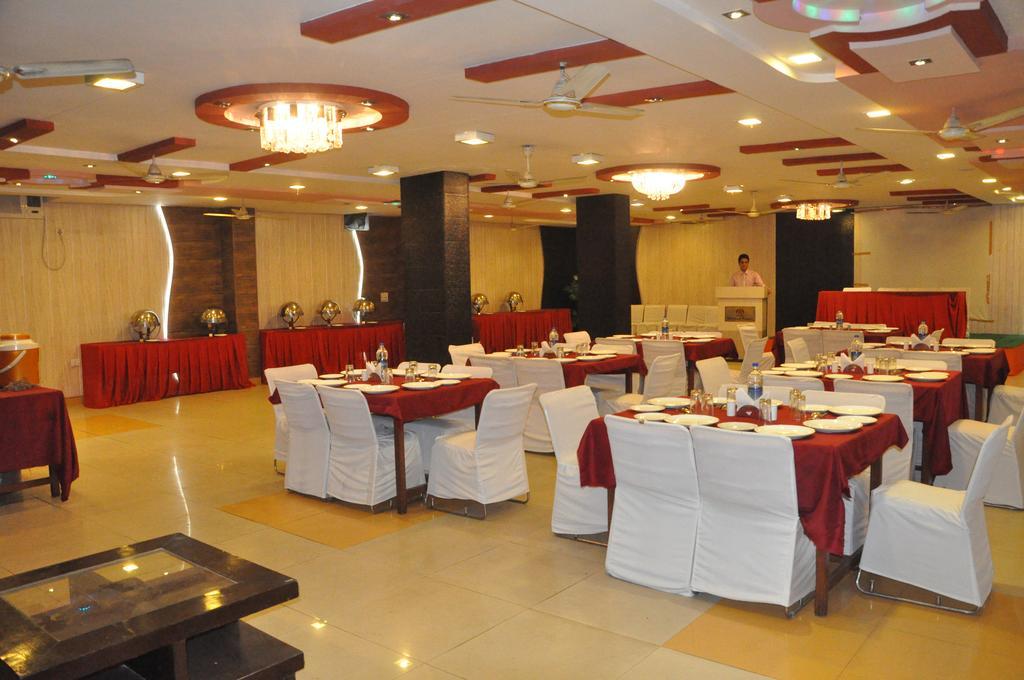 Hotel Muskan Palace Джайпур Екстериор снимка