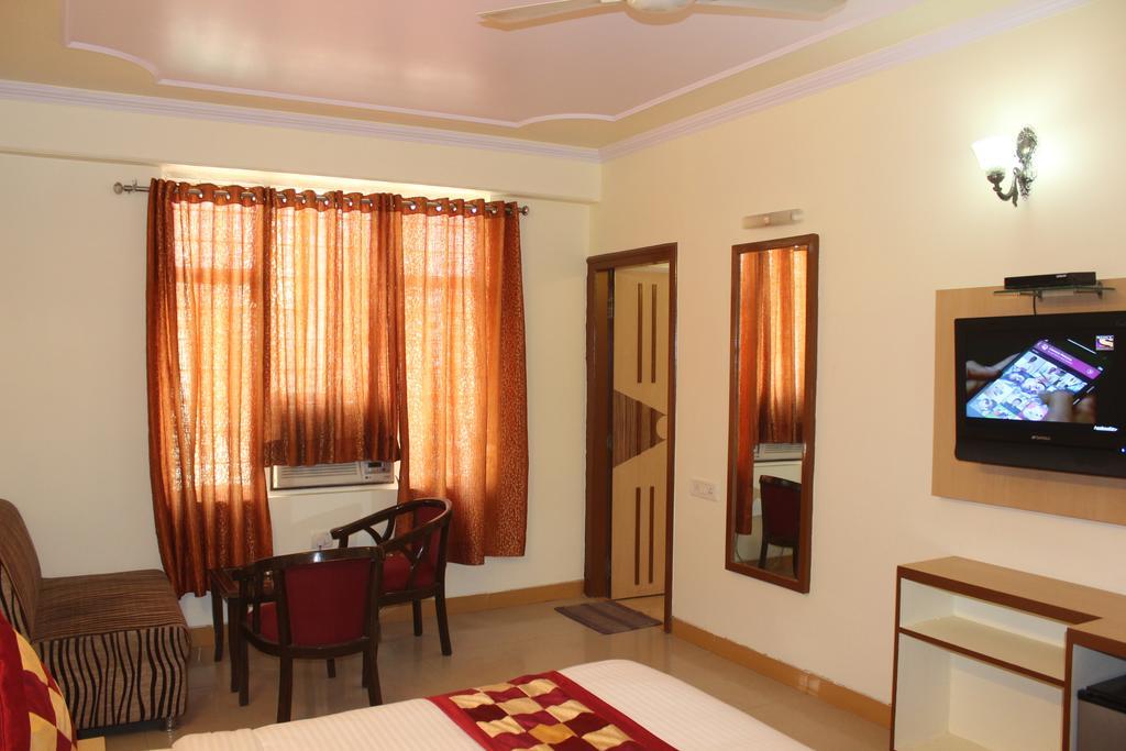 Hotel Muskan Palace Джайпур Екстериор снимка