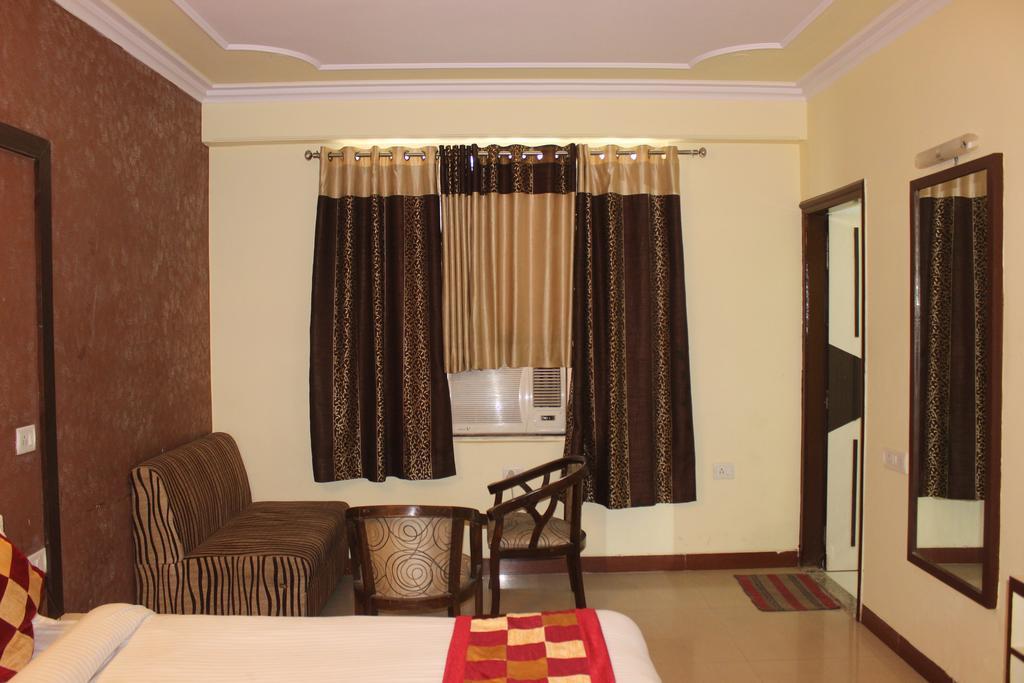 Hotel Muskan Palace Джайпур Екстериор снимка