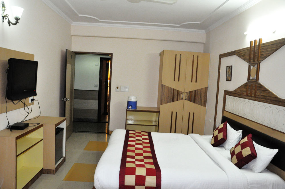 Hotel Muskan Palace Джайпур Екстериор снимка