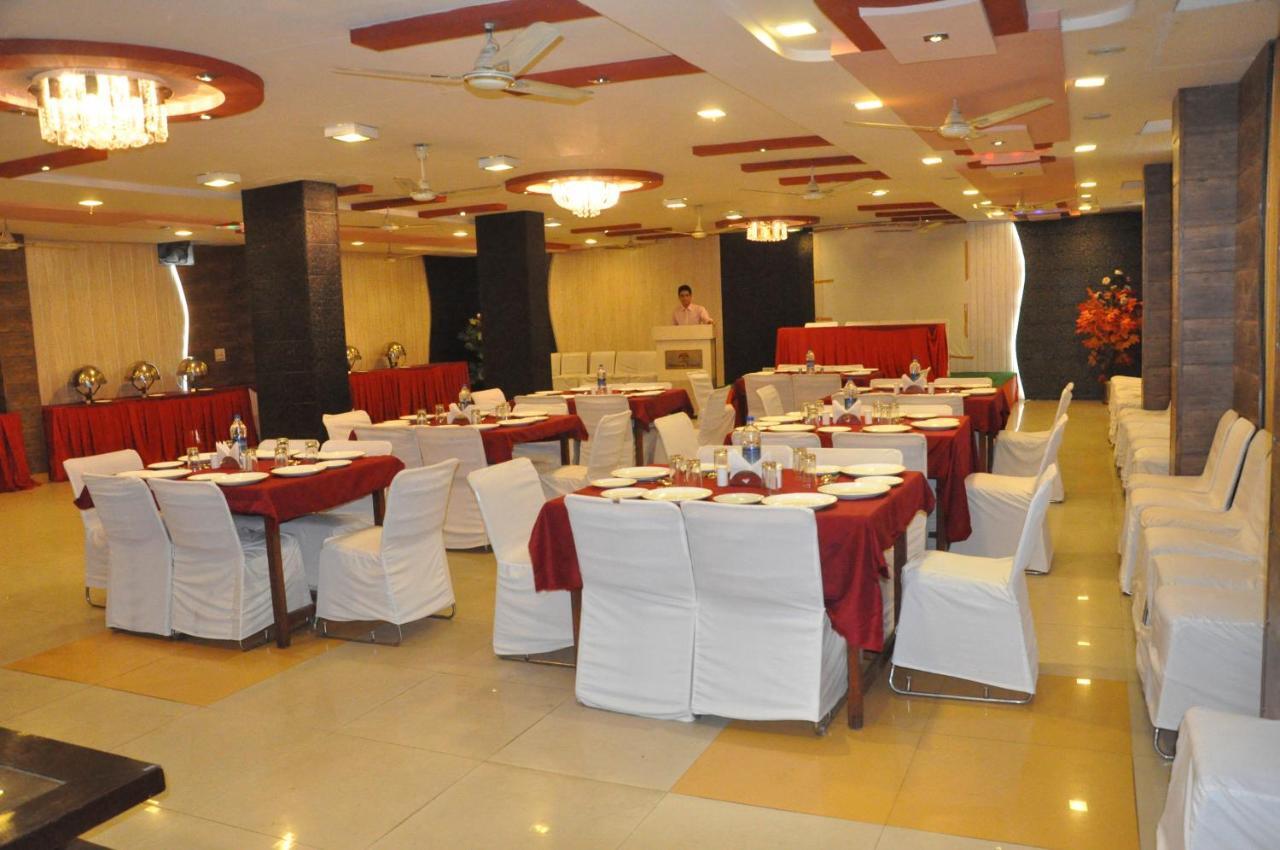 Hotel Muskan Palace Джайпур Екстериор снимка